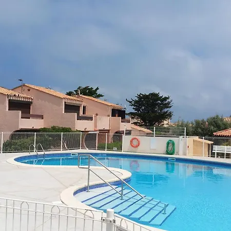 T2 Dans Village Naturiste En Bord De