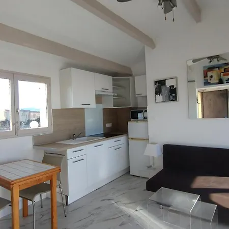 T2 Dans Village Naturiste En Bord De * Leucate